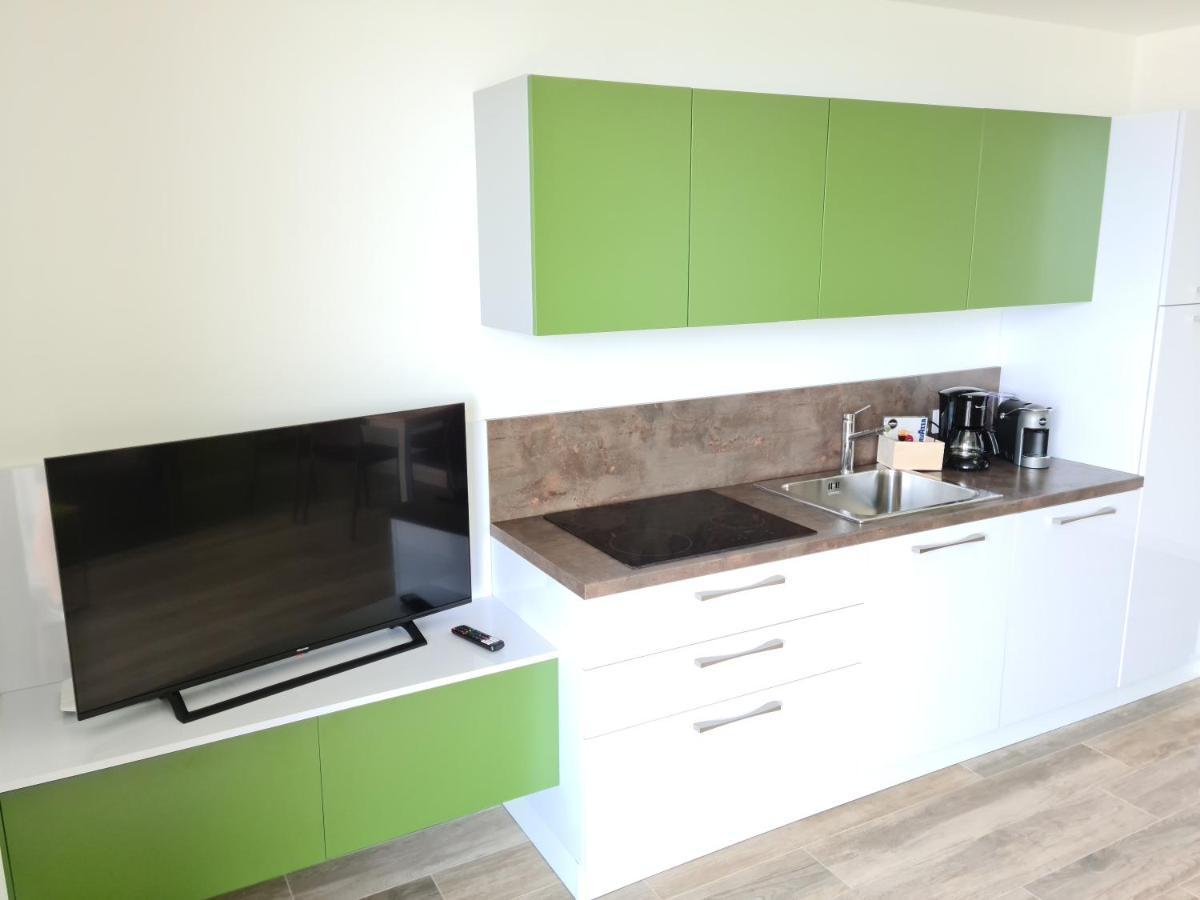 Luxury Apartments Natura มัลเชซิเน ภายนอก รูปภาพ